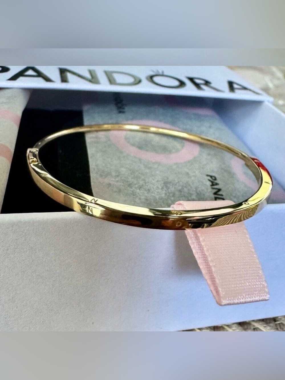 Pandora Signature 14k Solid Gold I-D Bangle Bracelet 552227C00 Size
2(6.9 In)